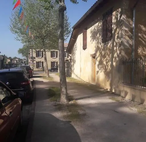 Апартаменты Maison Type Loft Au Coeur Du Village