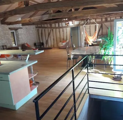 Апартаменты Maison Type Loft Au Coeur Du Village Simorre